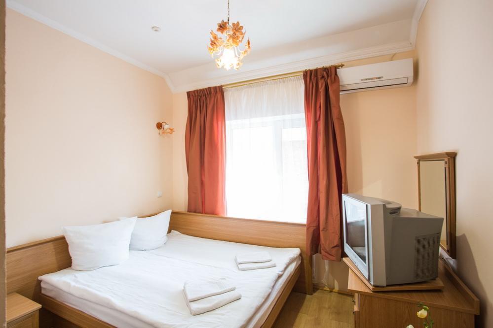 Gracia Hotel Berehove  Ngoại thất bức ảnh