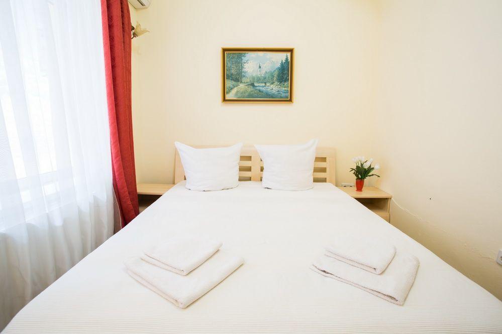 Gracia Hotel Berehove  Ngoại thất bức ảnh